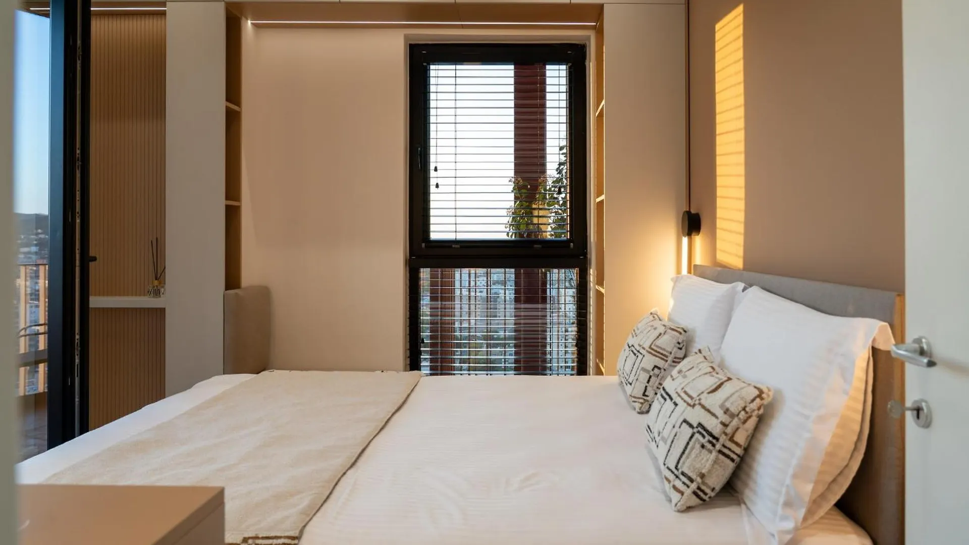 Modern Luxury Home In ティラナ 0*,  アルバニア