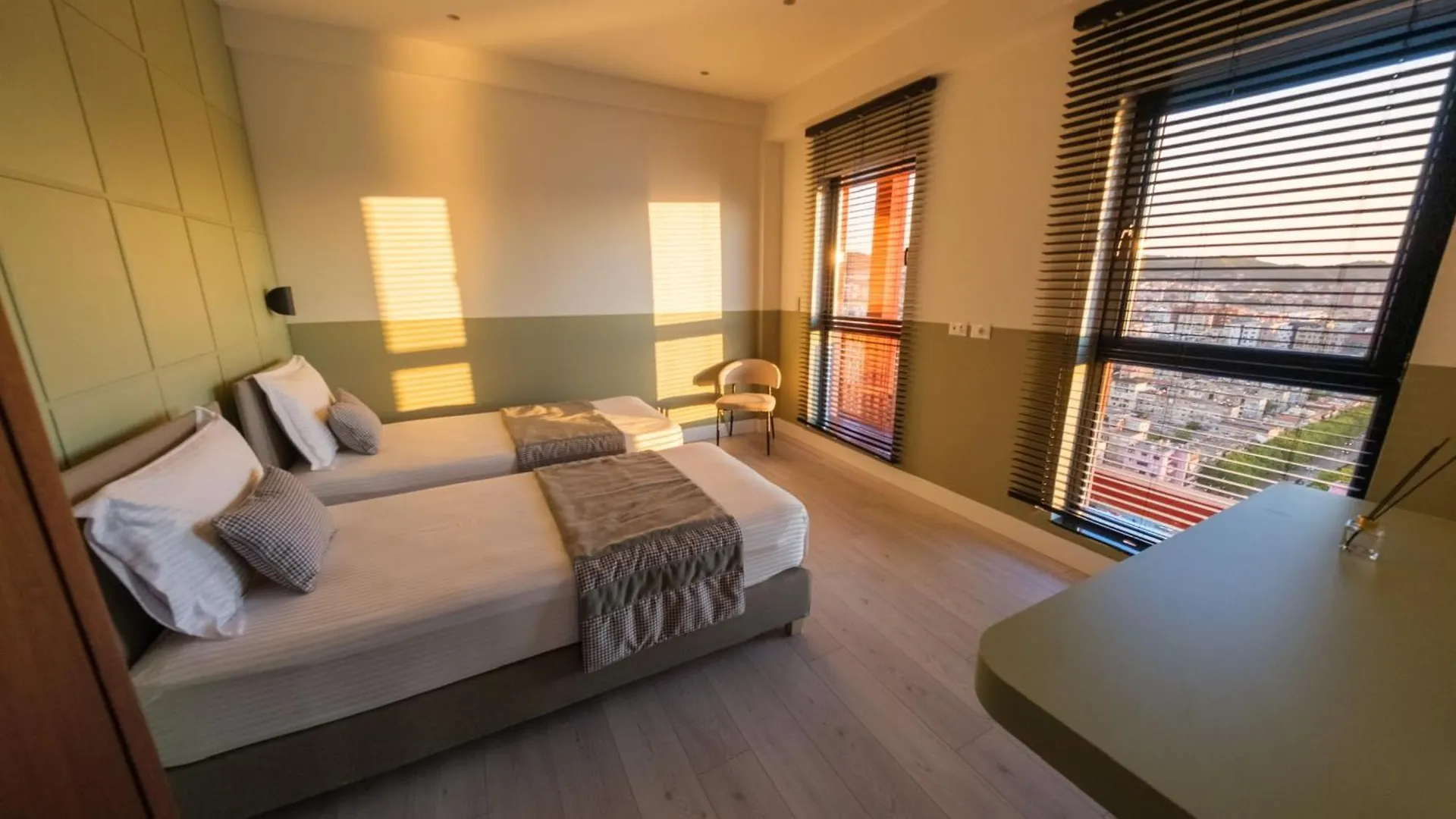 Modern Luxury Home In ティラナ